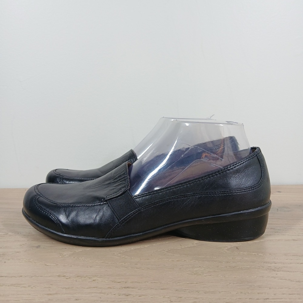 Natural Soul Loafers Women 8.5 Black Leather Slip On Comfort Casual Work